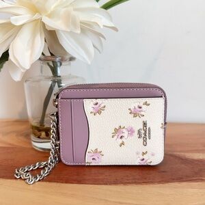 NWT‎ Coach Zip Card Case With Floral Print